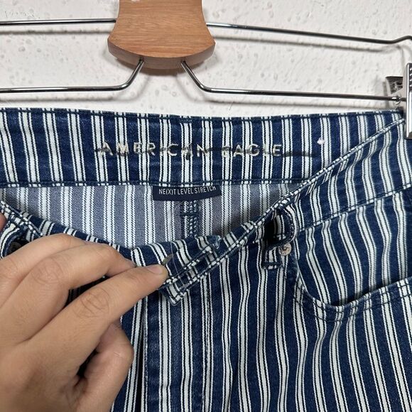 American Eagle Ne(x)t Level Stretch Hi Rise Shortie Striped Denim Shorts size 10 - Picture 2 of 5